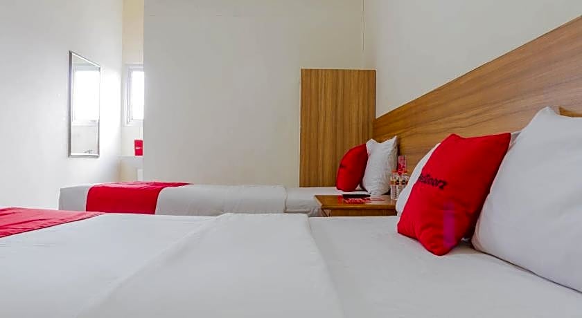 RedDoorz Plus @ Surapati 2