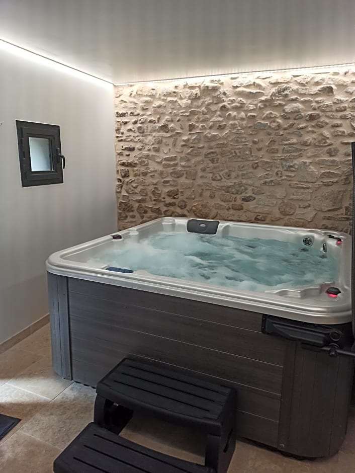 Chambre d'hôte avec SPA privatif domaine les nuits envôutées - Gard