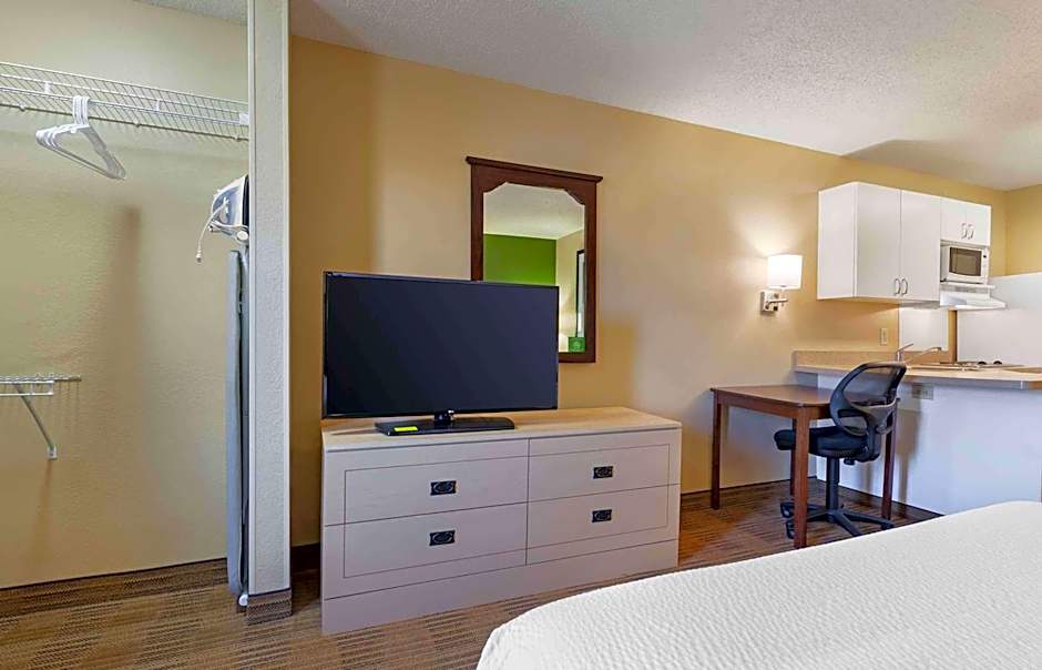 Extended Stay America Suites - Madison - Junction Court