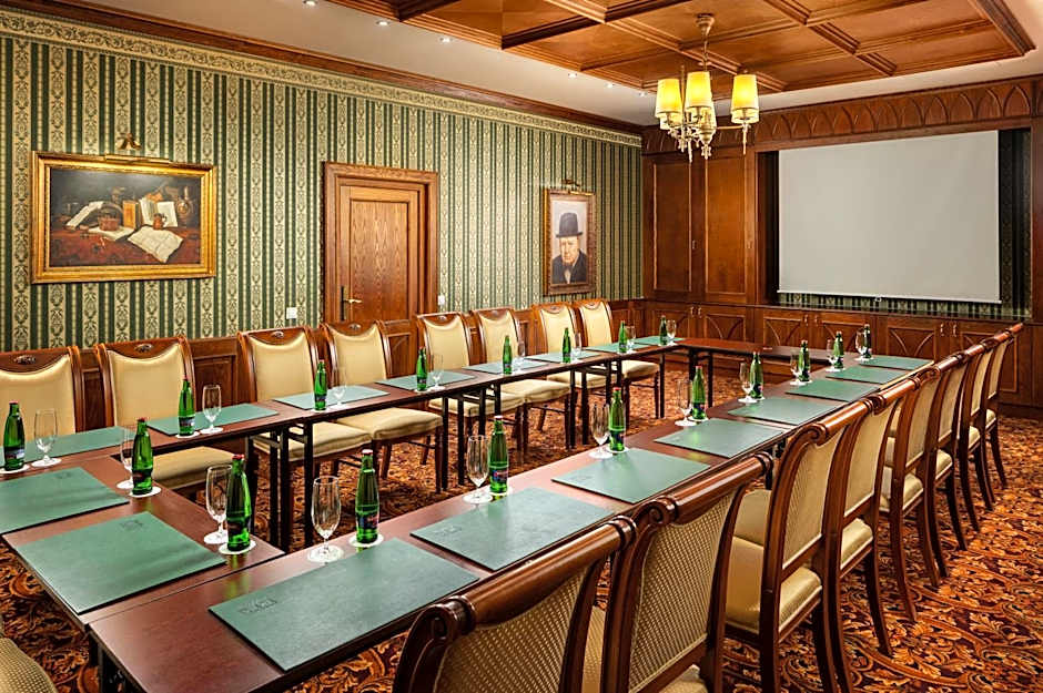Carlsbad Plaza Medical Spa & Wellness hotel