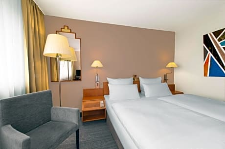 Standard Double or Twin Room Free Parking Promo with breakfast