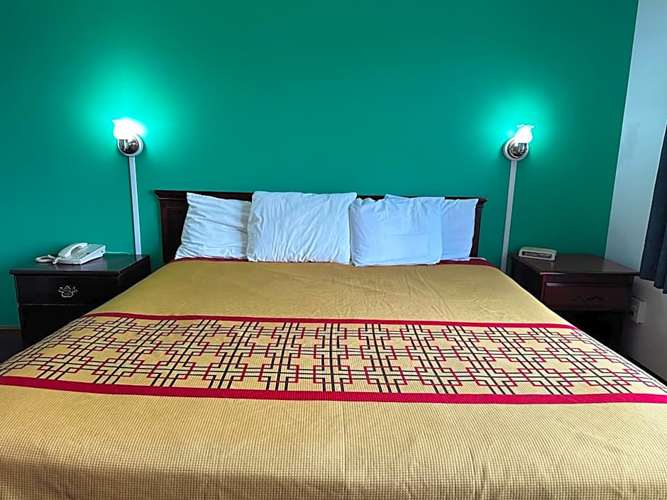 Attica Inn
