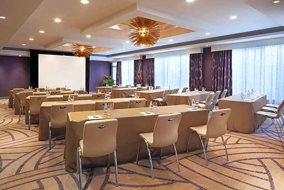 Avenue of the Arts Costa Mesa, a Tribute Portfolio Hotel