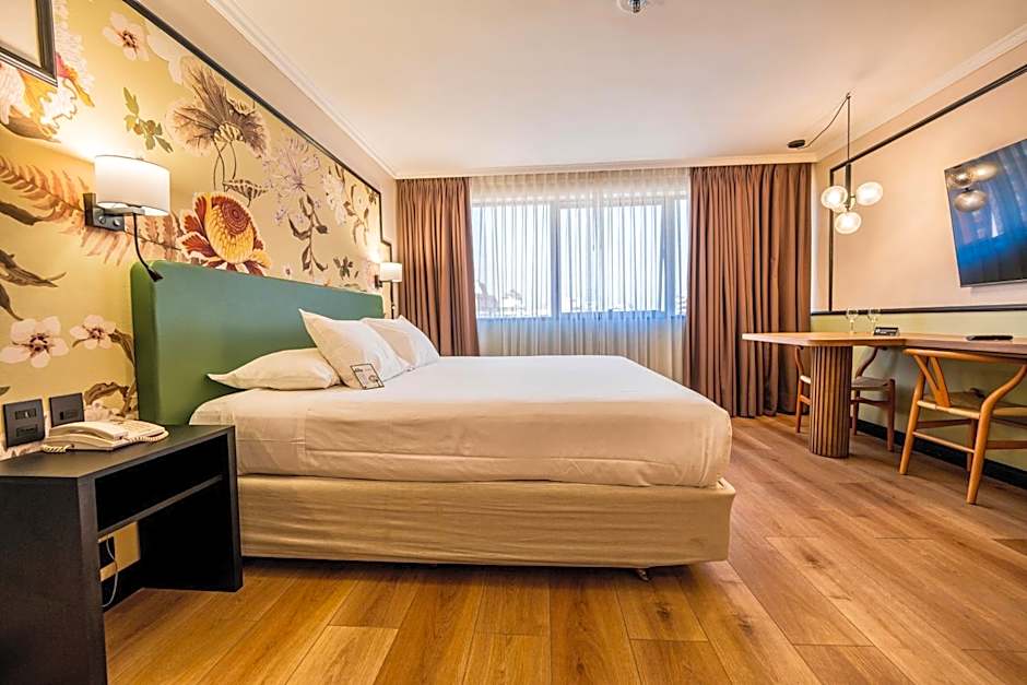 Hotel Director Vitacura
