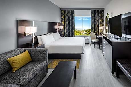 King Room with Sofa Bed - Non-Smoking