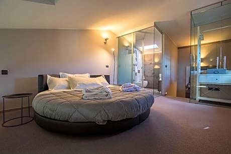 One-Bedroom Apartment with Terrace