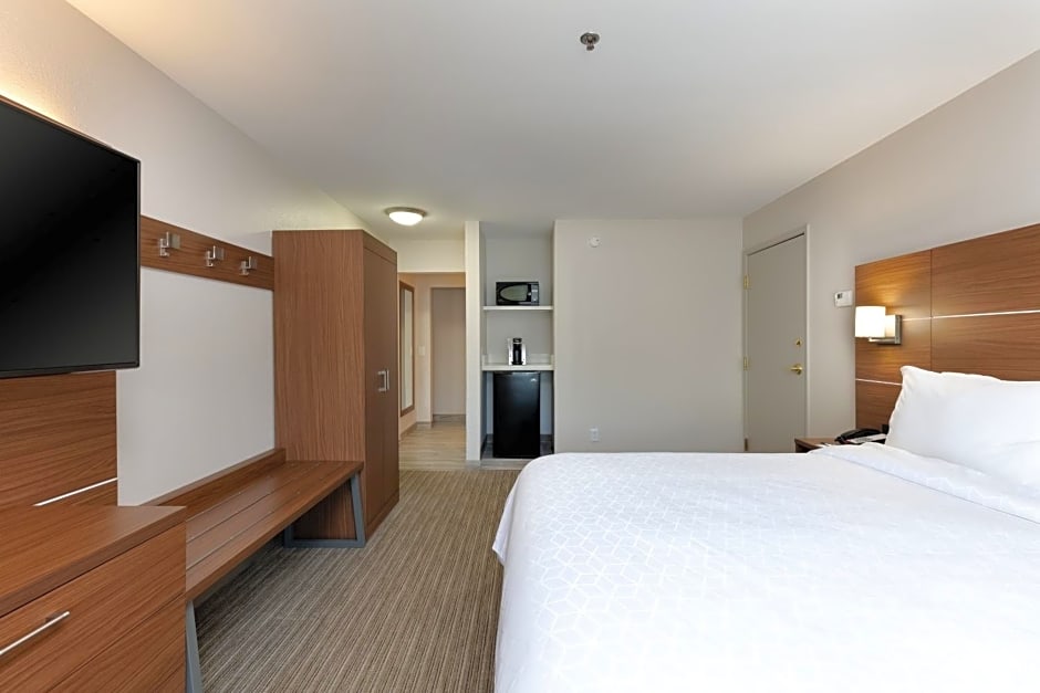 Holiday Inn Express Alpharetta - Roswell By IHG