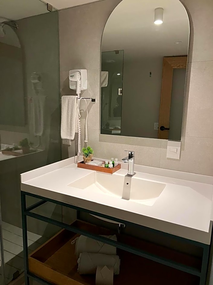 Oliva Plaza Hotel