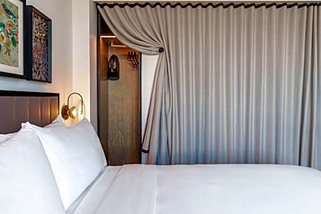 Single Queen Queen - ADA, Guest room, 1 Queen