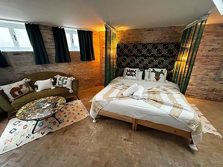 Mama Souiri Hotel