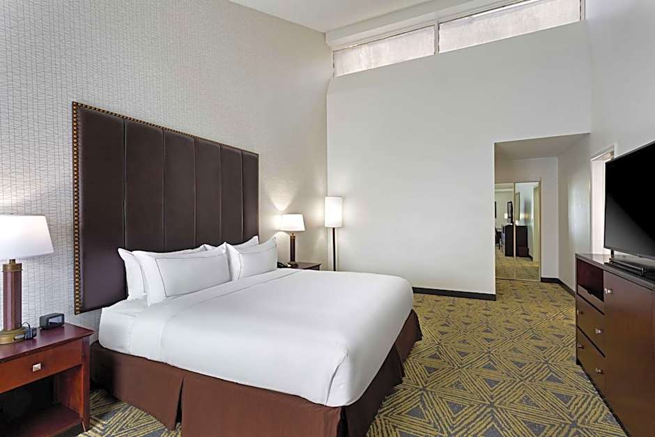 DoubleTree By Hilton Hotel Pittsburgh-Meadow Lands