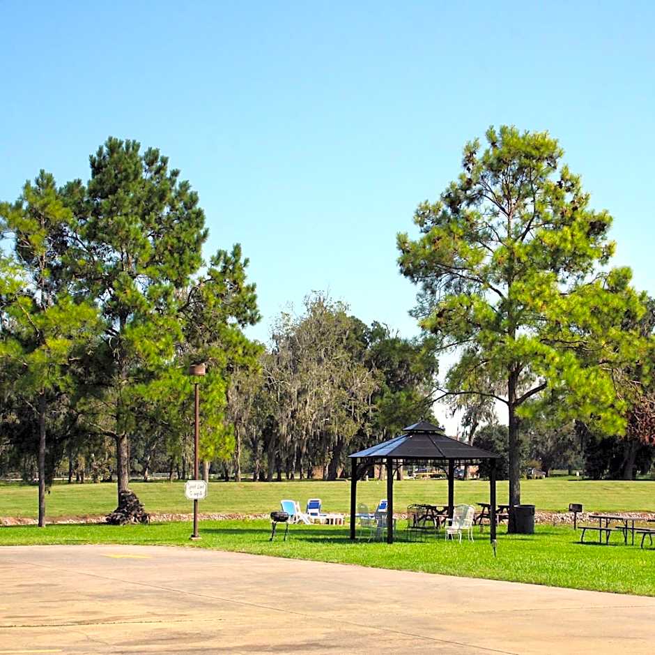 Columbia Lakes Hotel & Conference Center