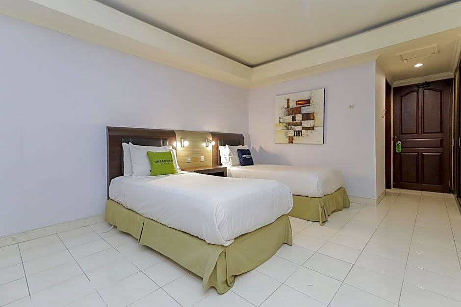 Urbanview Hotel Taman Suci Denpasar Bali