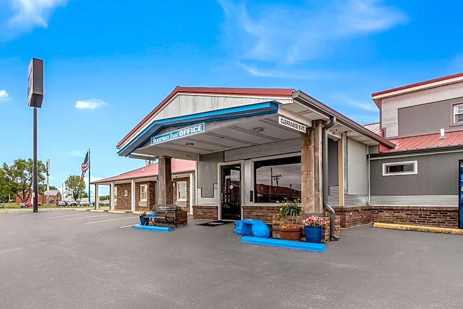 Photo 1 of 23 of RODEWAY INN CADIZ
