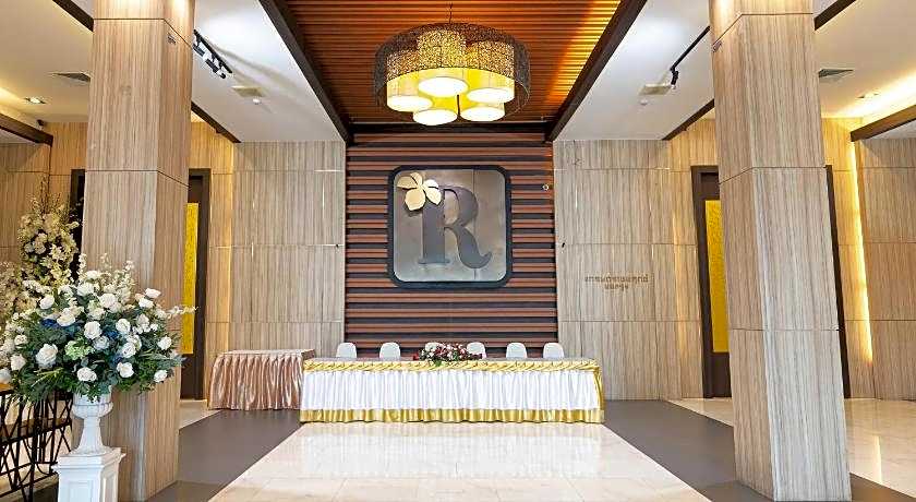 Grand Ratchapruek Hotel