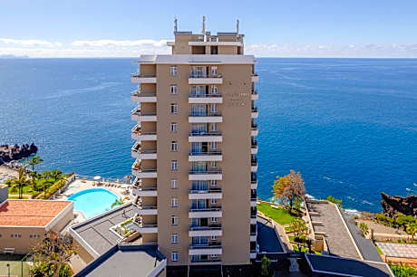 Duas Torres Hotel
