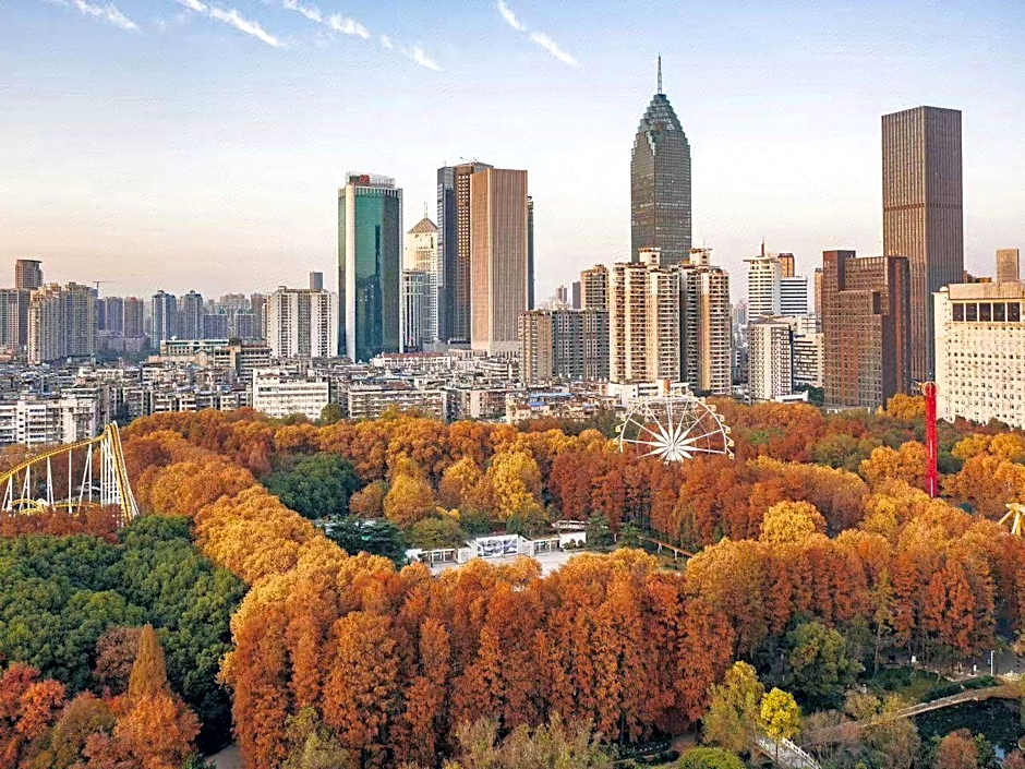 Lavande Hotel Wuhan Huanghelou Branch