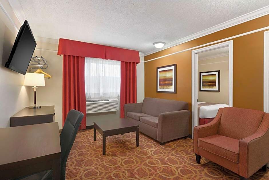 Travelodge by Wyndham Meadow Lake