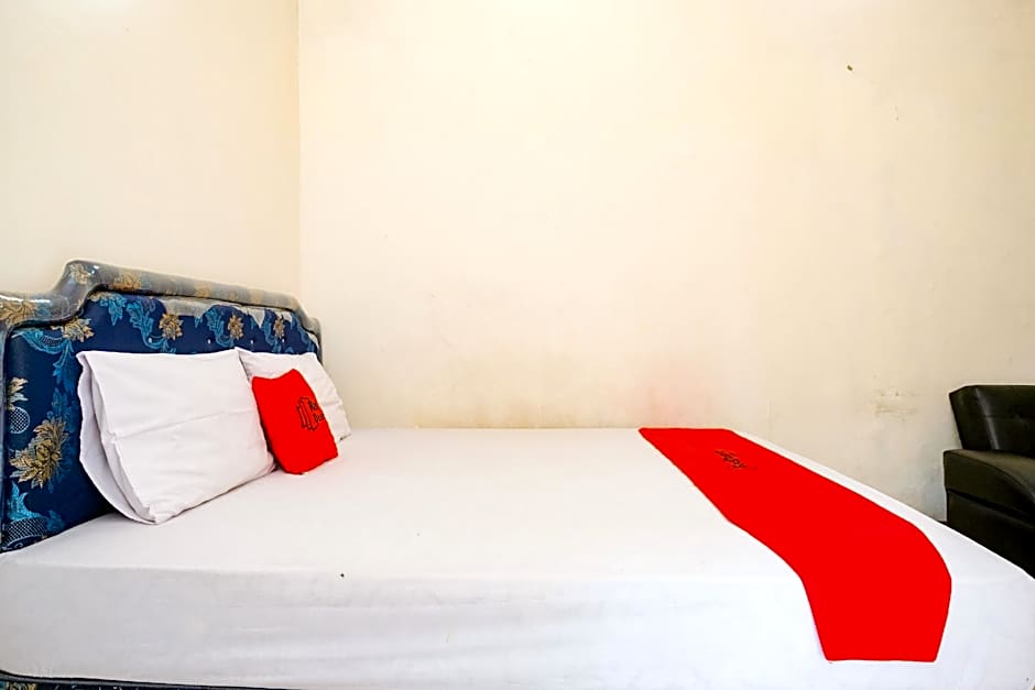 RedDoorz Syariah near Alun Alun Kebumen