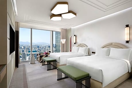 Masters Queen Room with Two Queen Beds and City View