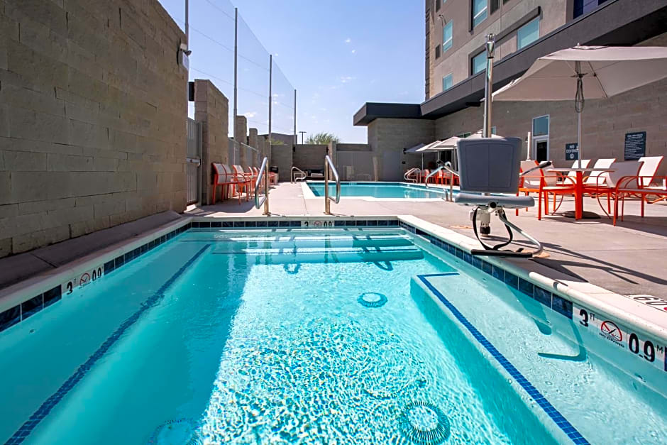 Holiday Inn Glendale By IHG