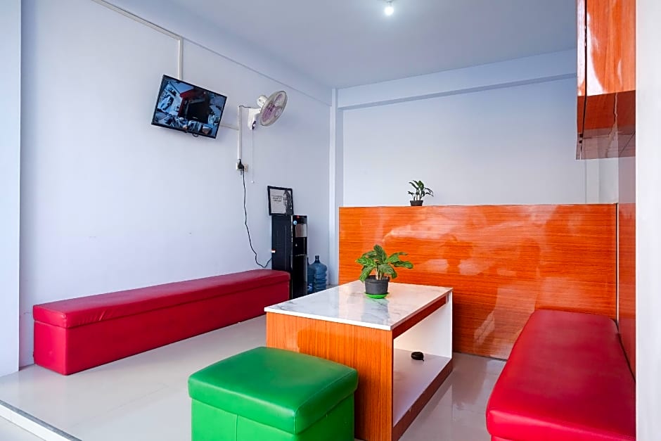 Urbanview Syariah Wisma Nabil Solo