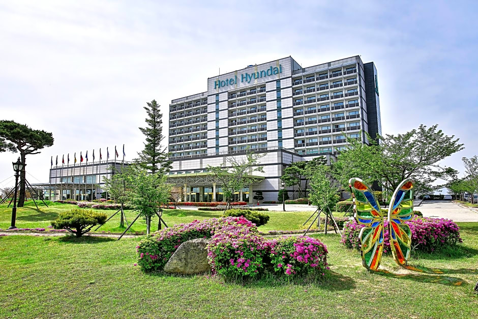 Hotel Hyundai by Lahan Mokpo