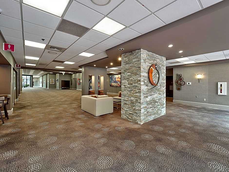 DoubleTree By Hilton Hotel Bloomington