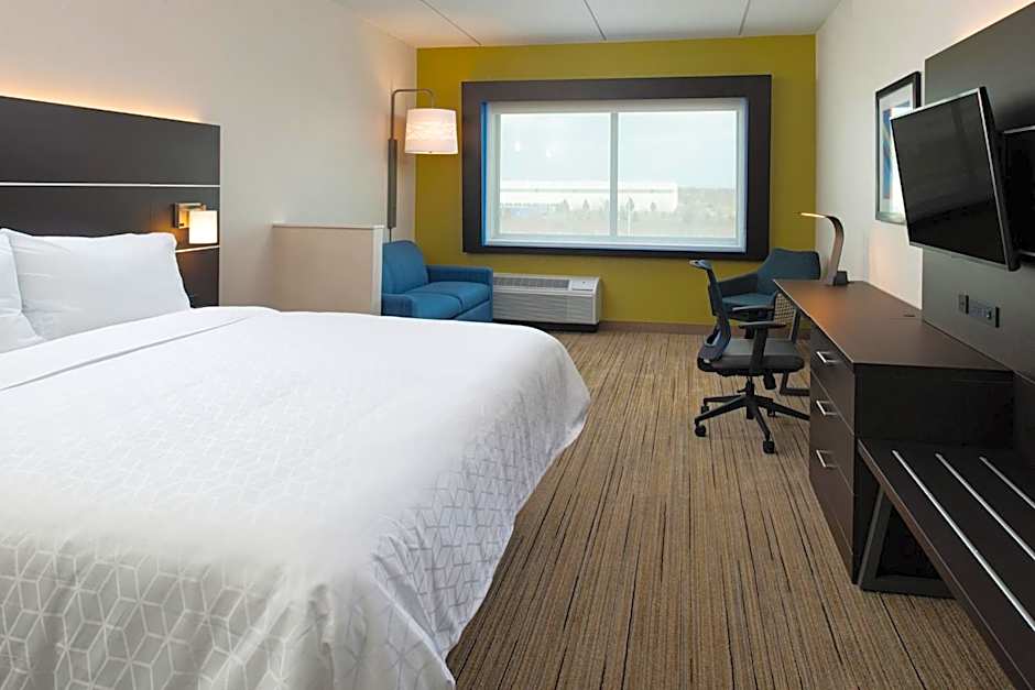Photo 1 of 6 of 1 King Bed Suite, Hearing Accessible