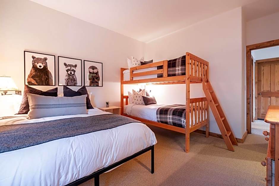 Taluswood Ridge by Outpost Whistler