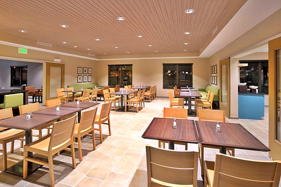 Country Inn & Suites by Radisson, Charlottesville-UVA, VA