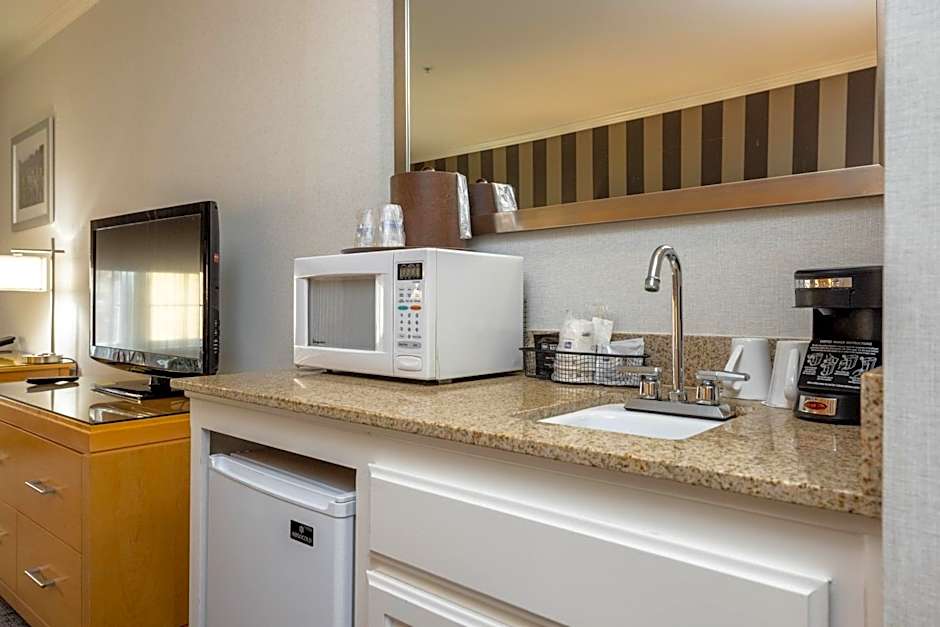 Best Western Plus Inn Dixon