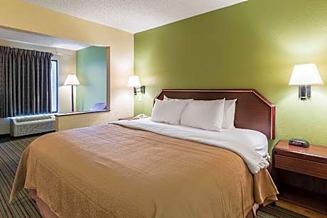 King Room - Accessible/Non-Smoking