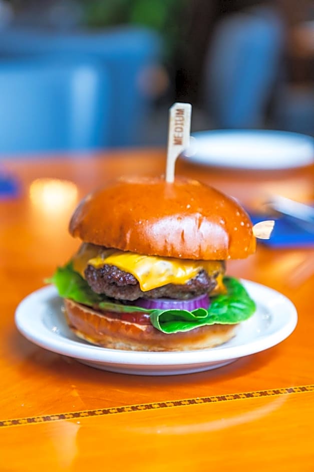 Britannia Royal Court Hotel