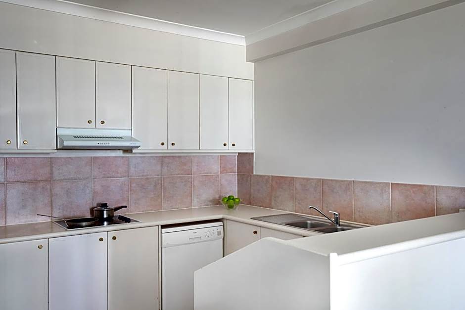 BreakFree Moroccan Surfers Paradise