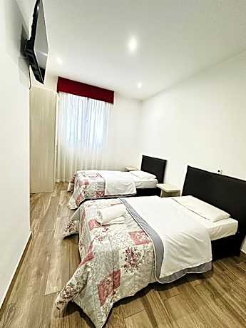 Twin Room with Private Bathroom