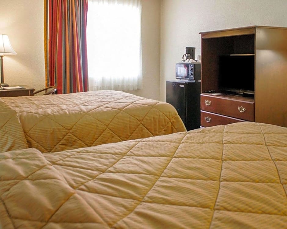 Quality Inn Broken Arrow - Tulsa