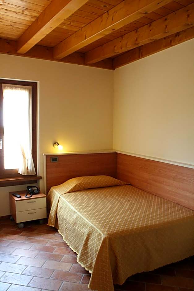 Single Room — 4 fotoğraftan 1. fotoğraf