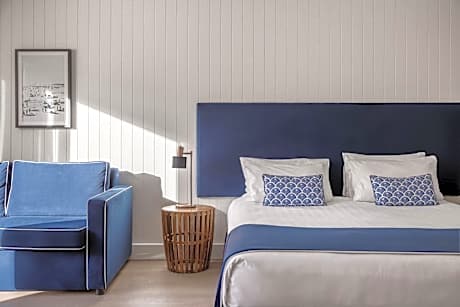 Waves Hotel Byron Bay