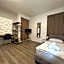 Riverside Airport Hotel