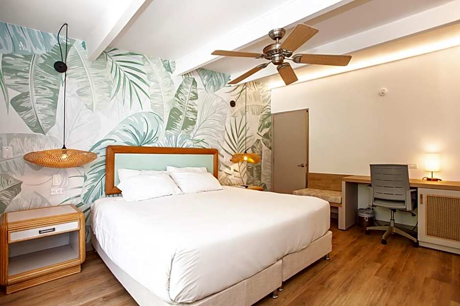 Hotel Cocoplum Beach