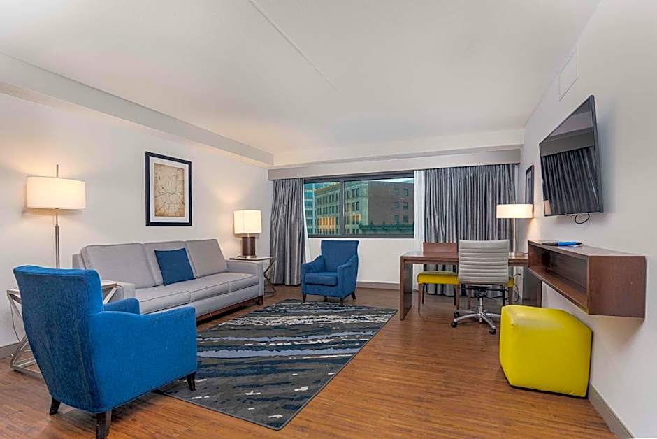 Embassy Suites By Hilton Hotel Indianapolis-Downtown