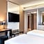 AC Hotel by Marriott Paris Porte Maillot