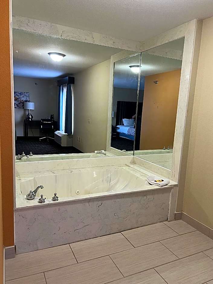 Best Western Plus Bass Hotel & Suites