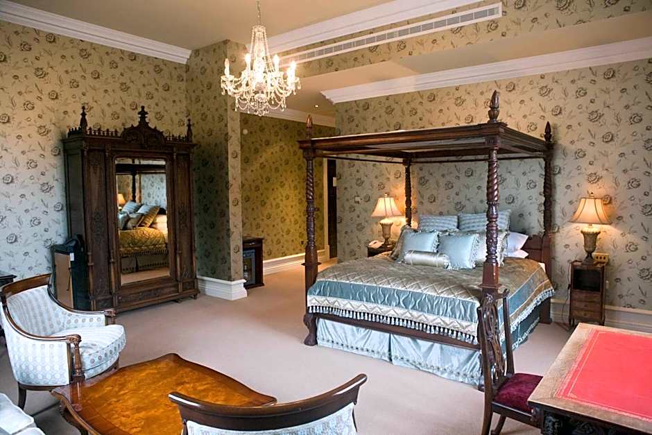 Kilronan Castle Hotel & Spa