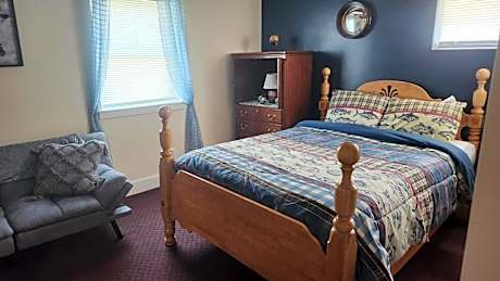 Standard Queen Room