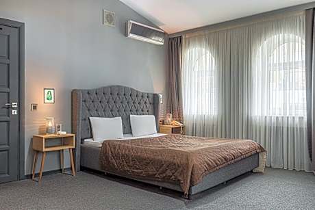Deluxe Double Room with Extra Bed