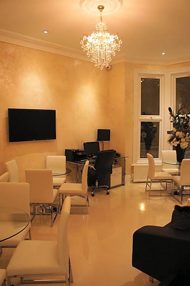 Sapphire Hotel London