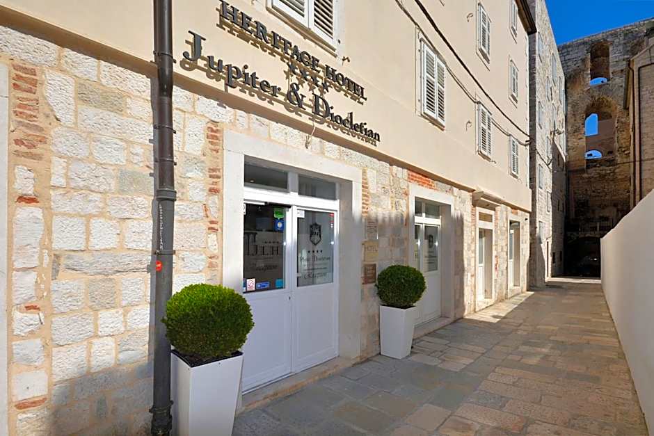 Jupiter Luxury Hotel