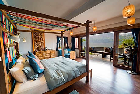 Ock Pop Tok Mekong Villa